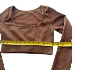 OQQ Brown Ribbed Seamless Square Neck Long Sleeve Crop Top XS